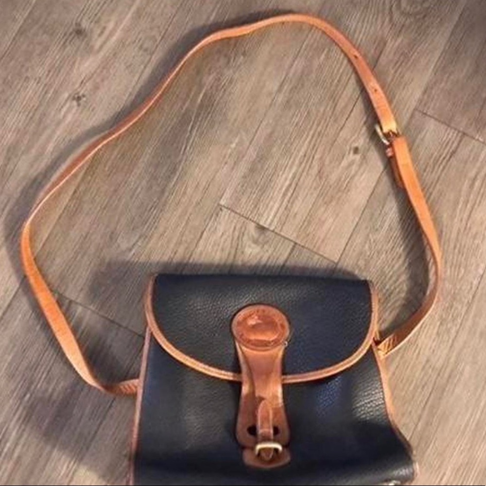 Dooney & Bourke bag